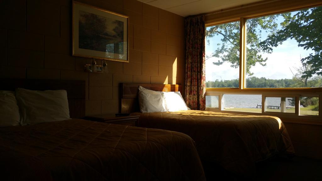 Riverview 3*