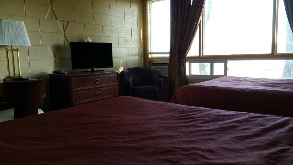 Riverview Motel 3*