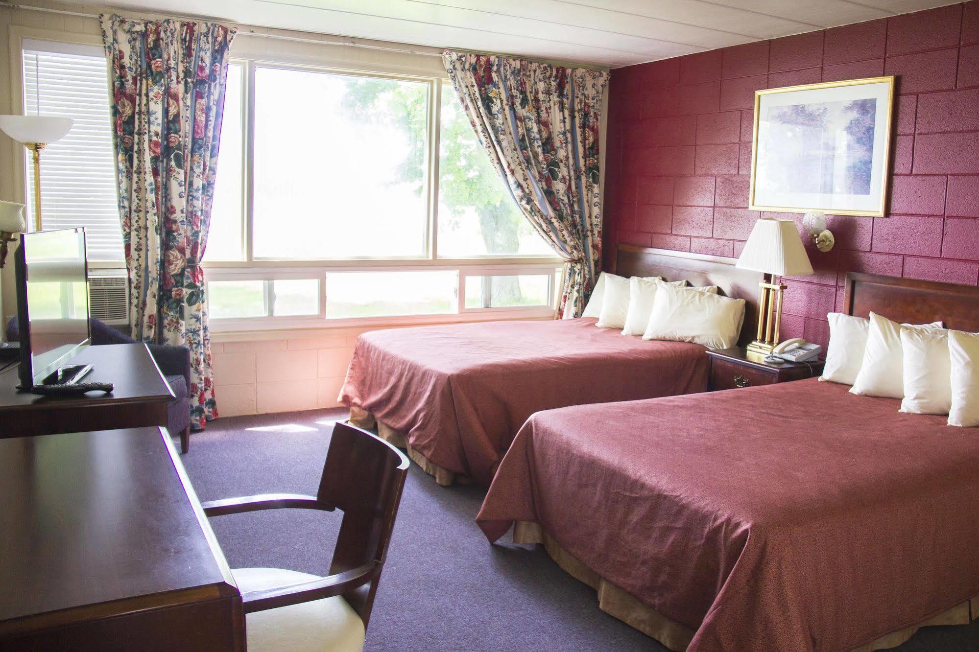 Riverview Motel 3*
